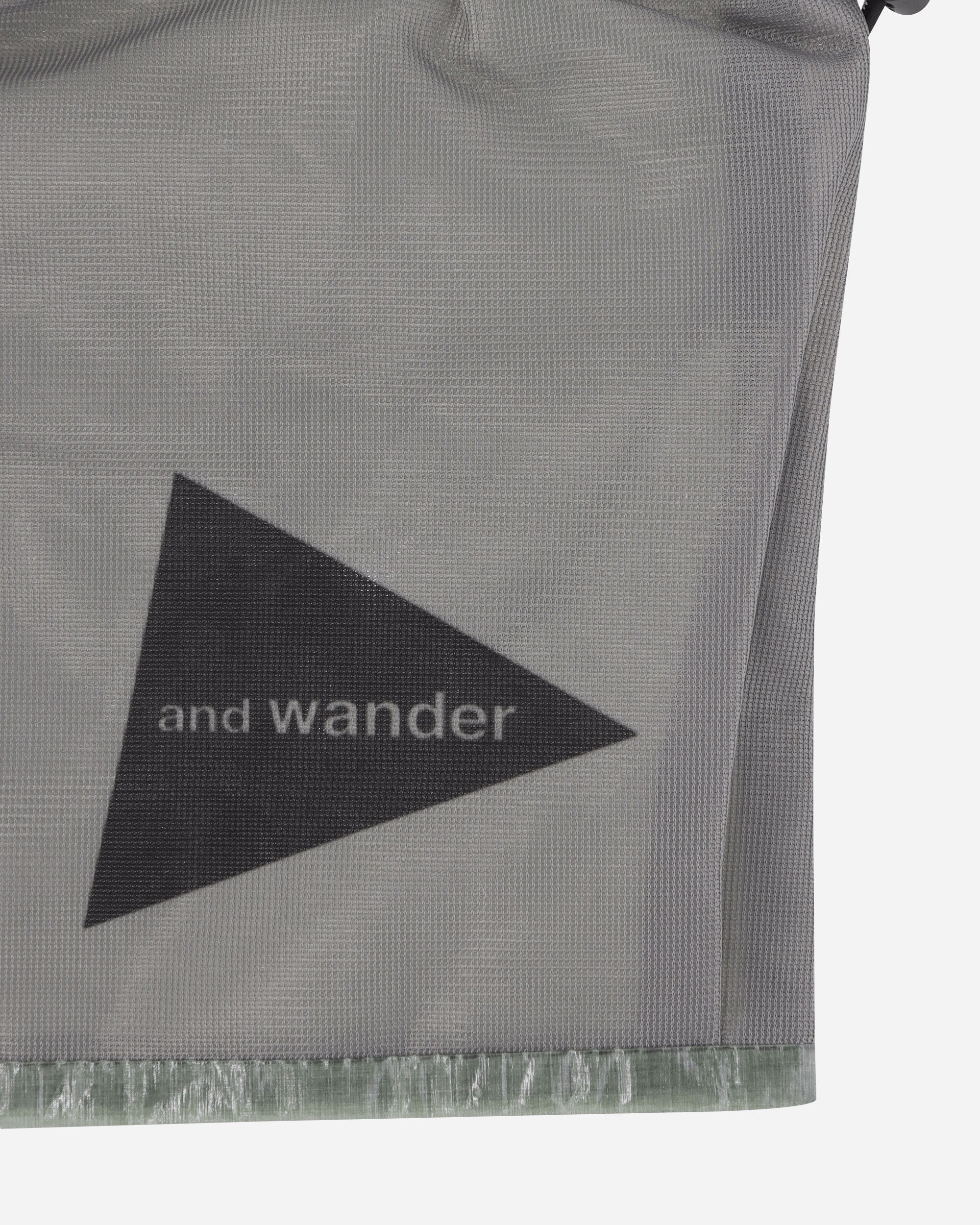 and wander 107 Ul Sacoche With Dyneema® Green Bags and Backpacks Shoulder Bags 5744975197 140