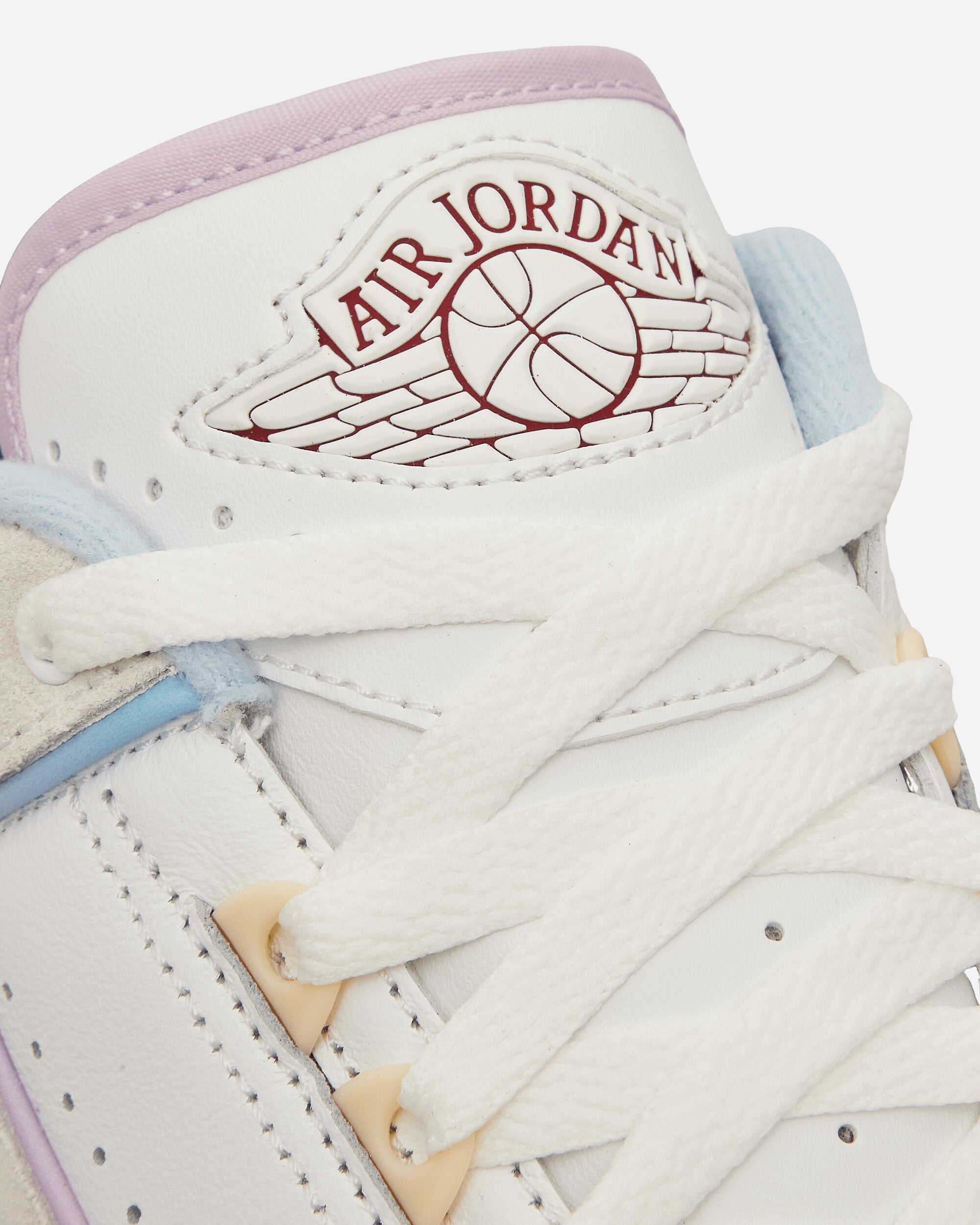 Nike Jordan Wmns Air Jordan 2 Retro Low Summit White/Varsity Red Sneakers Low DX4401-146